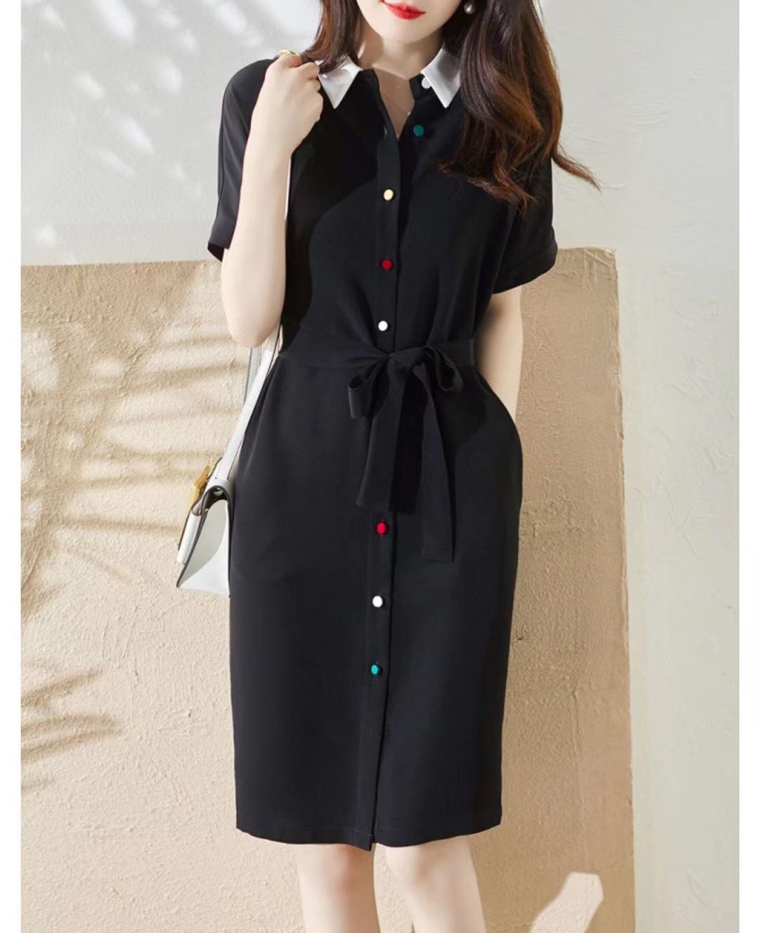 Robe midi décontractée à boutons pour femmes avec ceinture Chic und Stil