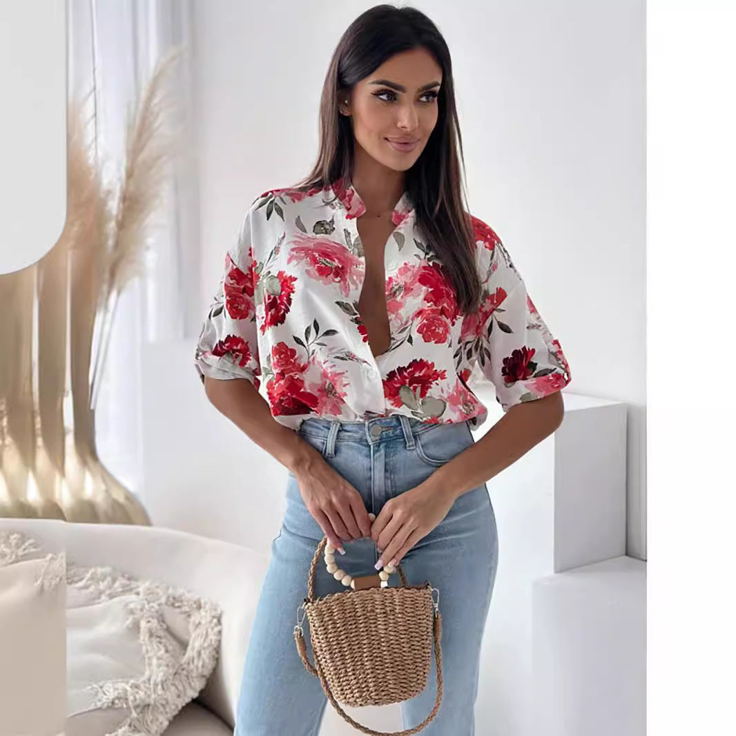 Blouse pour femmes avec design floral et coupe décontractée Chic und Stil
