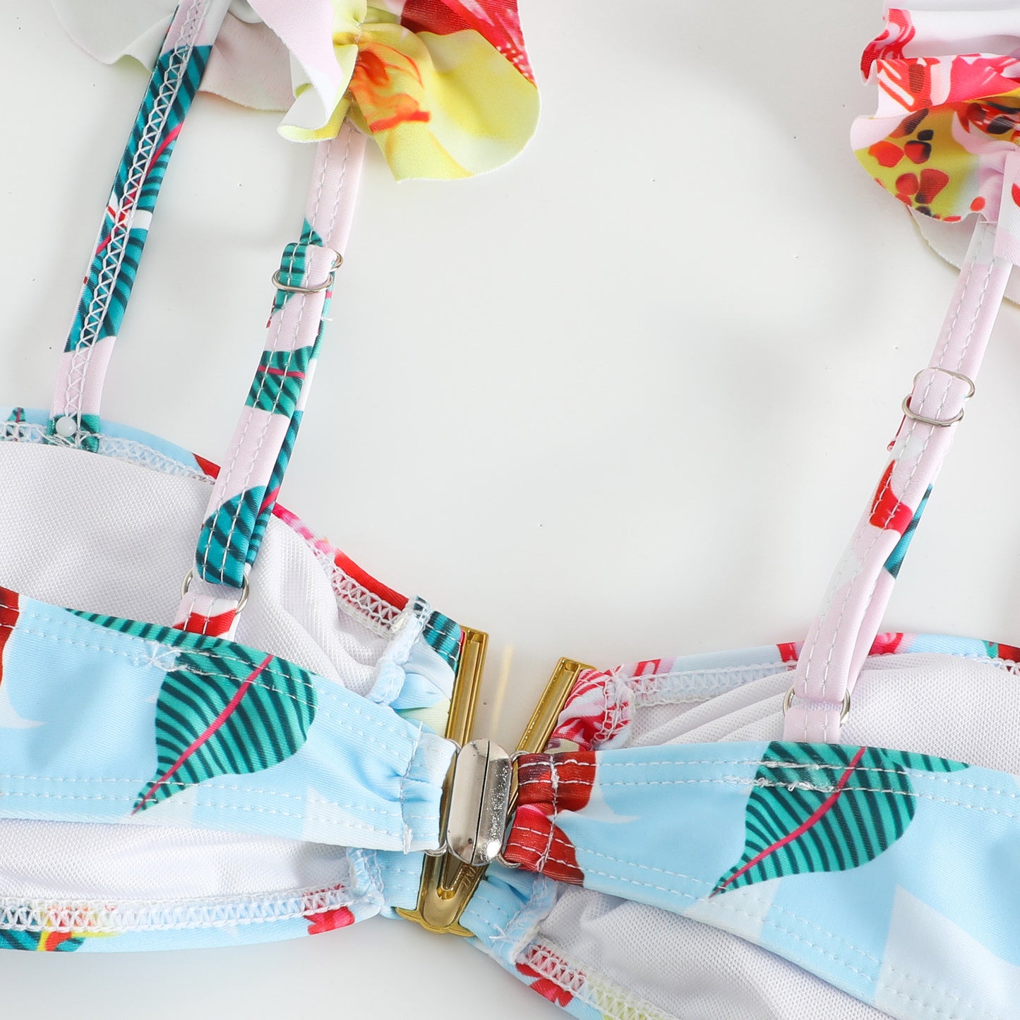 Maillot de bain pour femmes avec une jolie jupe Chic und Stil