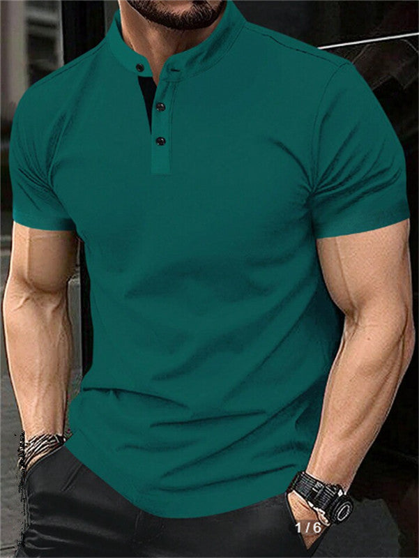 Chemise polo pour hommes avec col montant moderne et boutons contrastés Chic und Stil