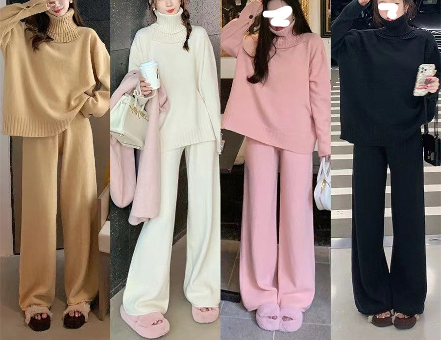 Comfortable knit pullover for women with high collar and shoulder details Chic und Stil