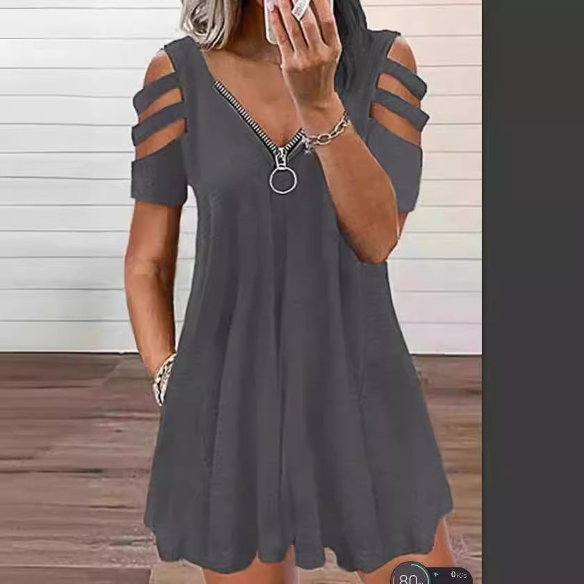 Robe femme avec décolleté en V et épaules dénudées Chic und Stil