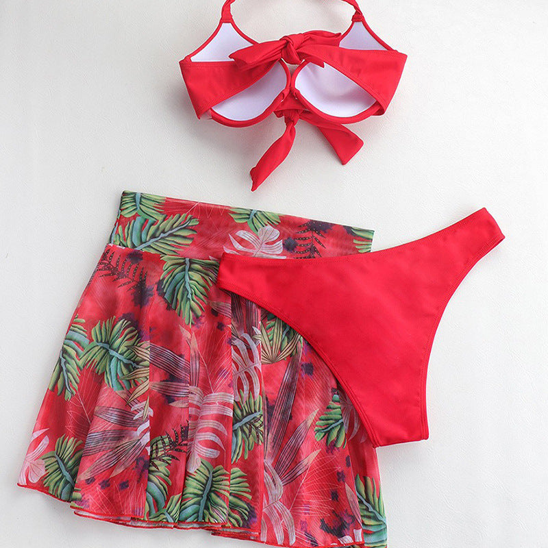 Bikini pour femmes en tissu léger et floral avec jupe Chic und Stil