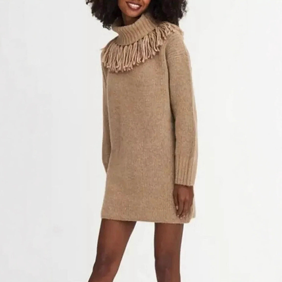 Robe tricot pour femmes avec col à franges et manches côtelées Chic und Stil