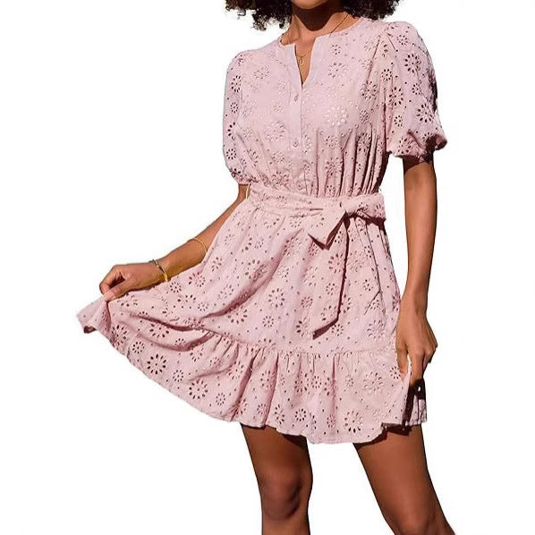 Robe Mini à œillets floraux pour femmes Chic und Stil