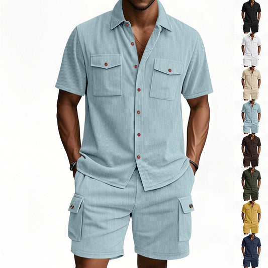 Chemise décontractée pour hommes et ensemble de shorts avec poches poitrine pratiques et taille élastique Chic und Stil