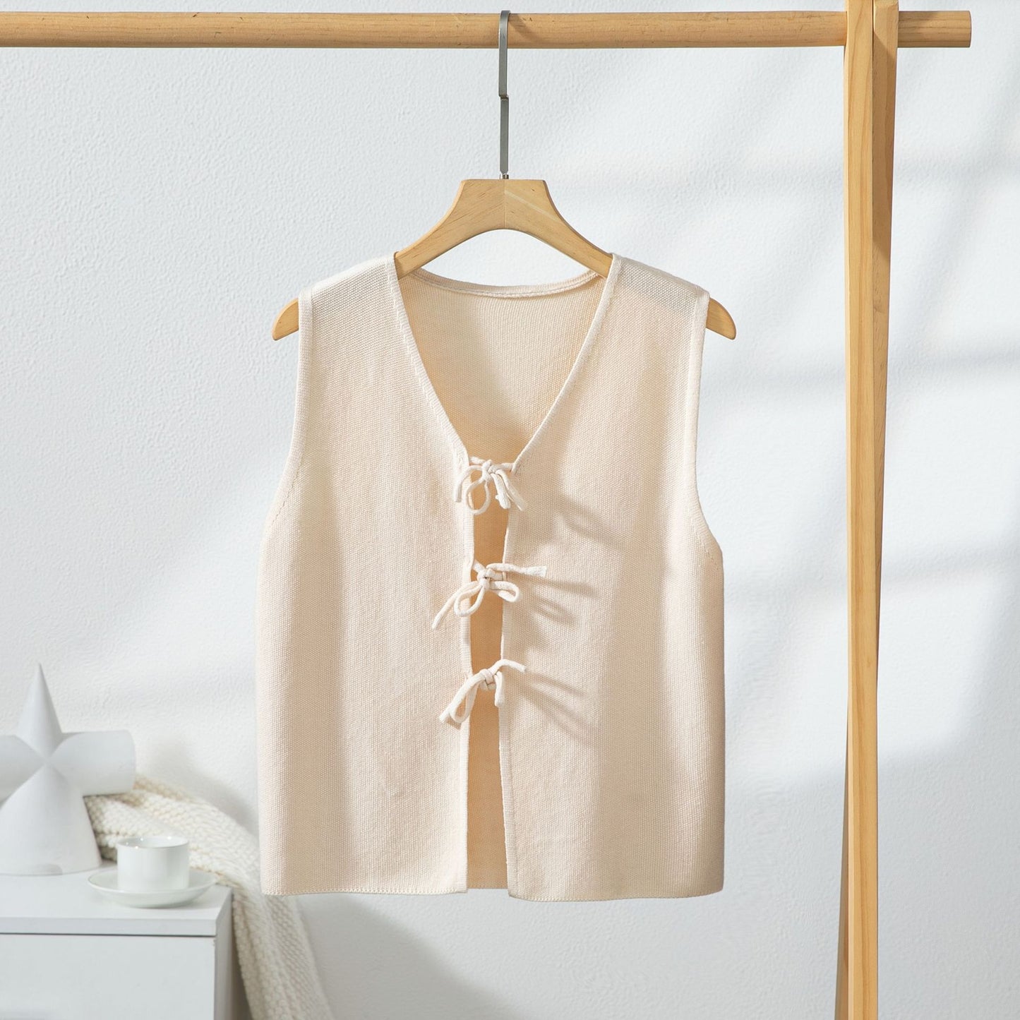 Veste décontractée pour femmes avec des détails de laçage décoratifs et un col montant Chic und Stil