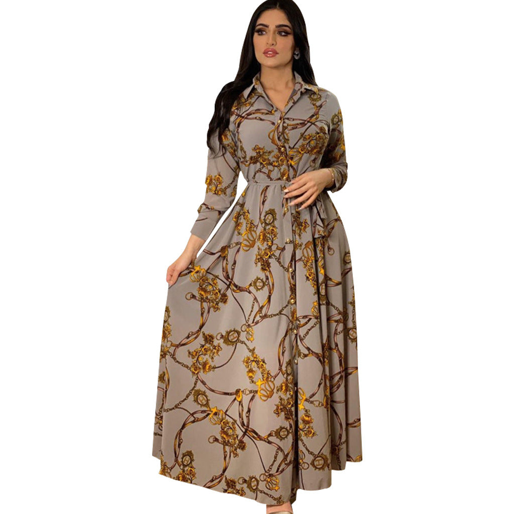 Robe maxi tendance pour dames avec une silhouette cintrée et un élégant détail de bouton Chic und Stil