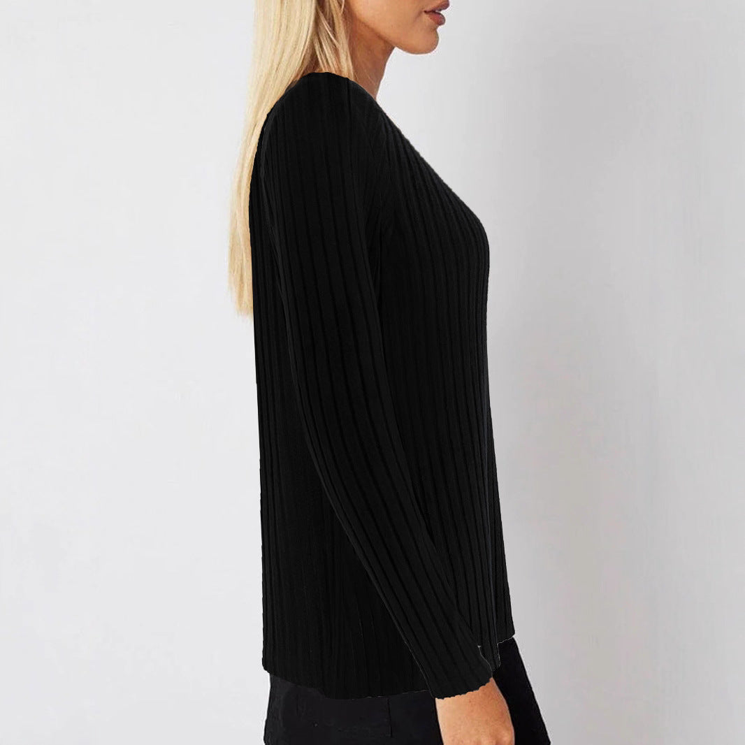 Pull en tricot pour femmes avec détails de boutons sur les côtés et design en ribb structuré Chic und Stil