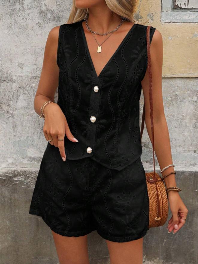 Ensemble de blouse en eyelet brodée et shorts pour femmes Chic und Stil