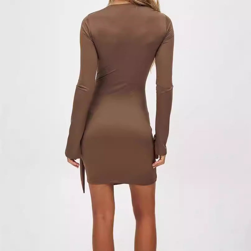 Robe portefeuille élégante pour femmes avec manches longues et ourlet asymétrique Chic und Stil
