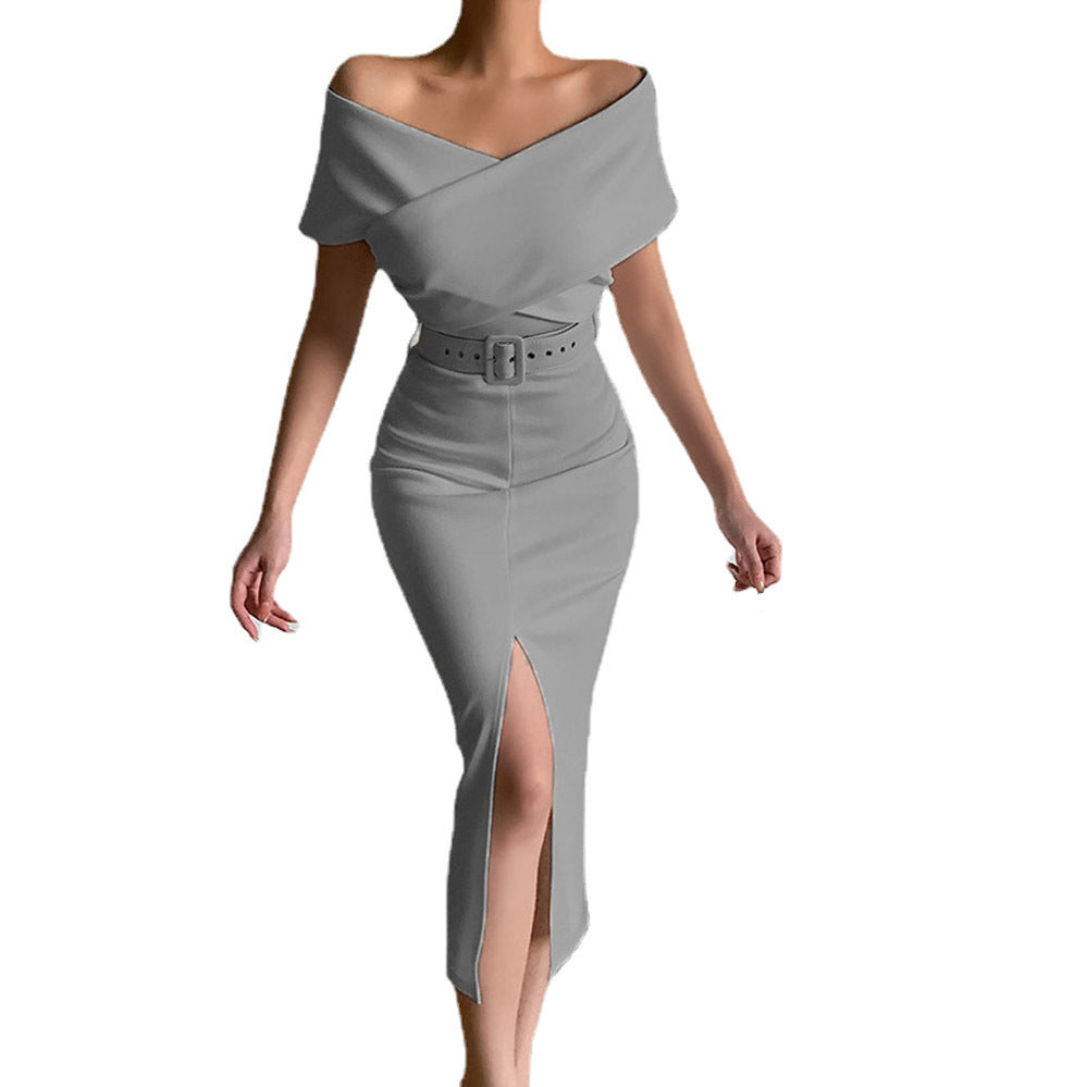 Robe midi pour femmes ajustée avec décolleté bardot et fente latérale Chic und Stil