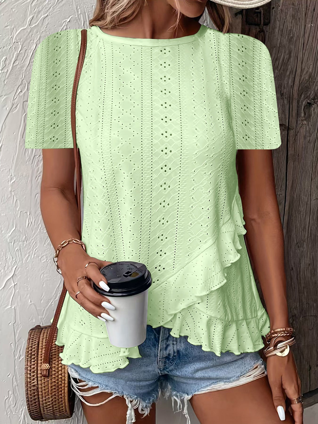Blouse pour femmes avec des détails à volants et un insert floral Chic und Stil