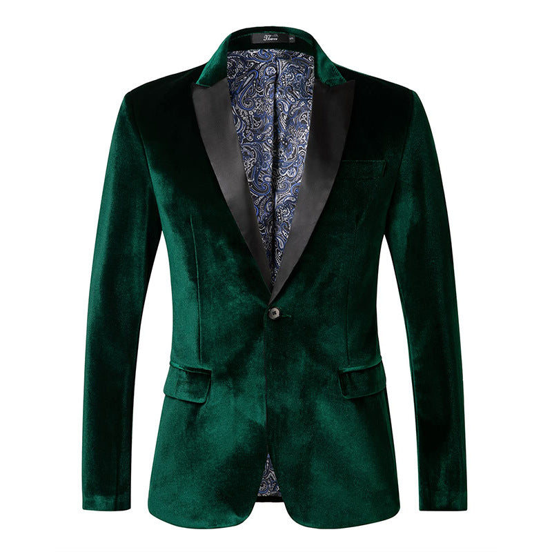 Elegant velvet jacket for men with luxurious details Chic and Style