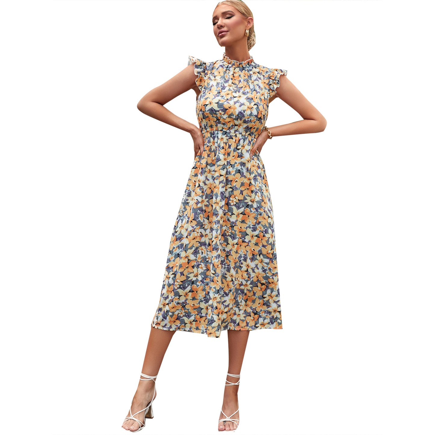 Robe maxi femme avec un imprimé floral joyeux et des détails volantés Chic und Stil