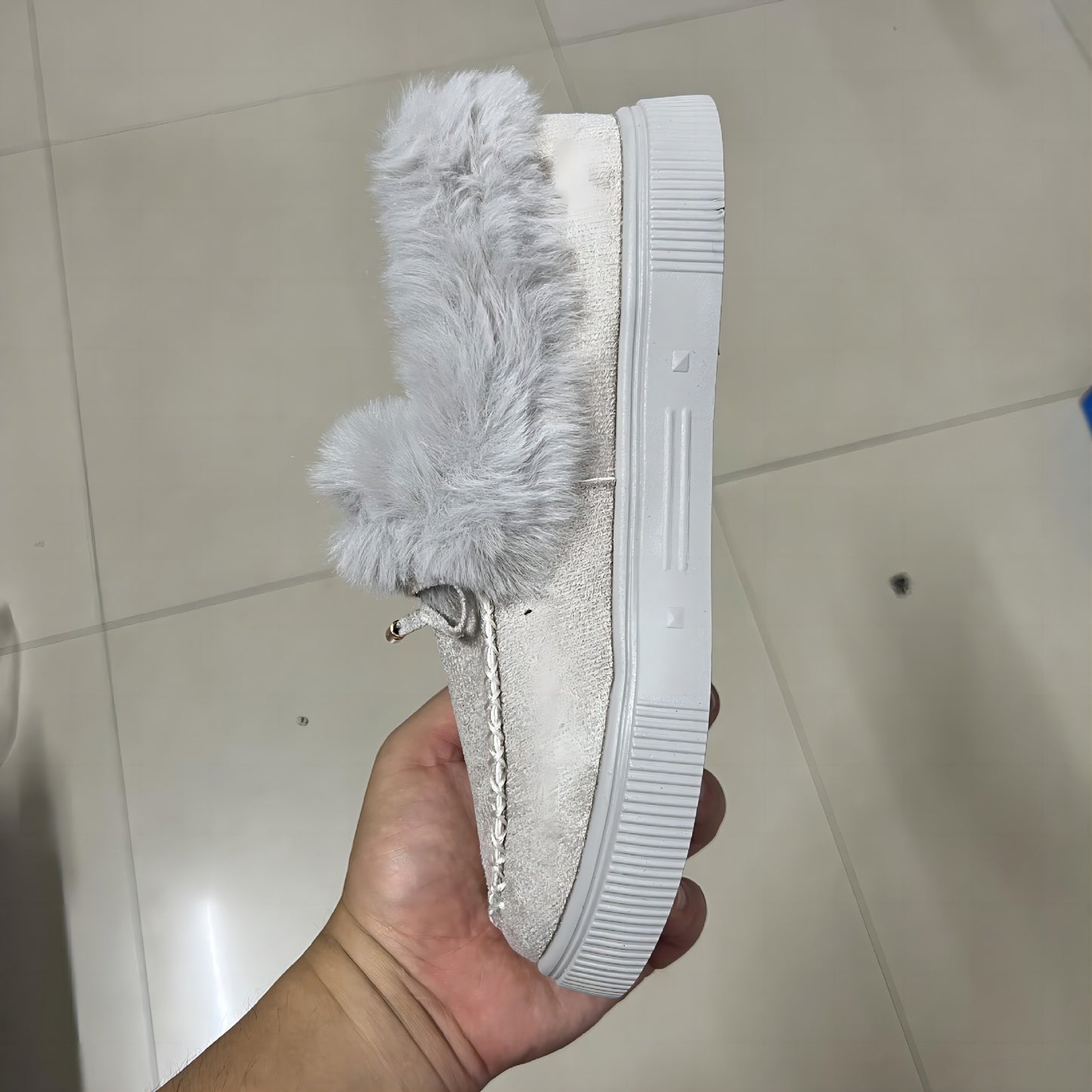 Baskets pour femmes avec col en fausse fourrure Chic und Stil