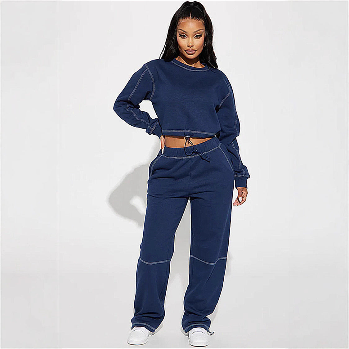 Dames Ensemble de loisirs confortable et tendance avec haut court Chic und Stil