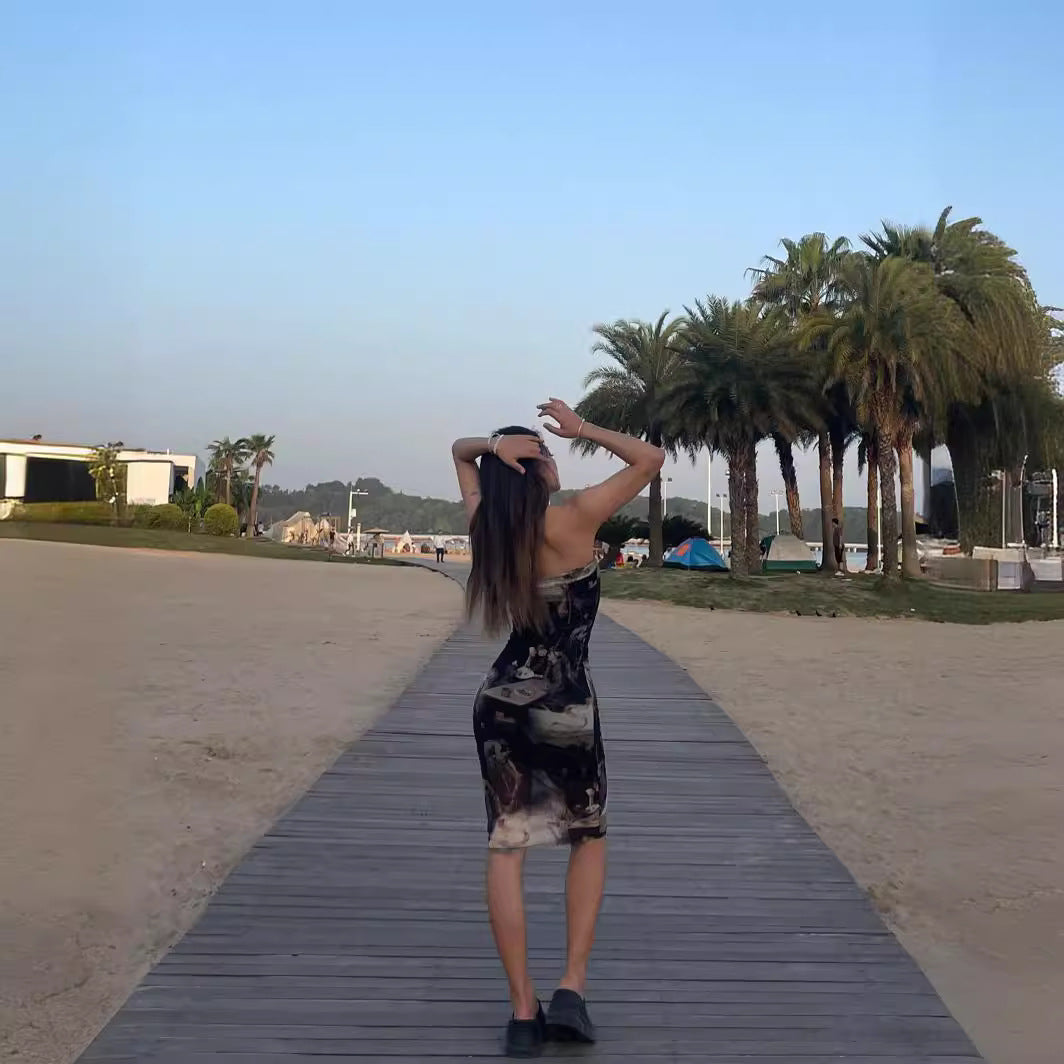Robe midi bodycon artistique pour femmes chic et stylée