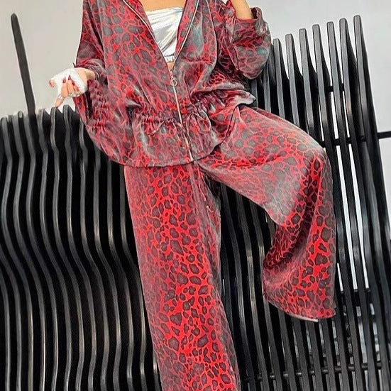 Dame combinaison décontractée avec motif léopard tendance et coupe ample Chic und Stil