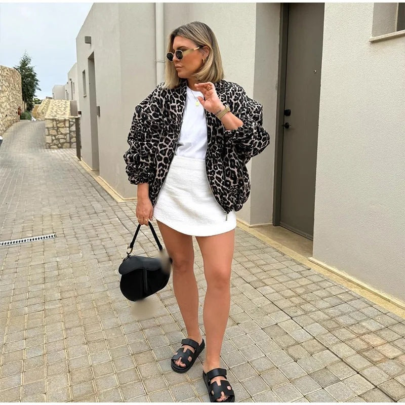 Veste bomber pour femmes à motif léopard à la mode Chic und Stil