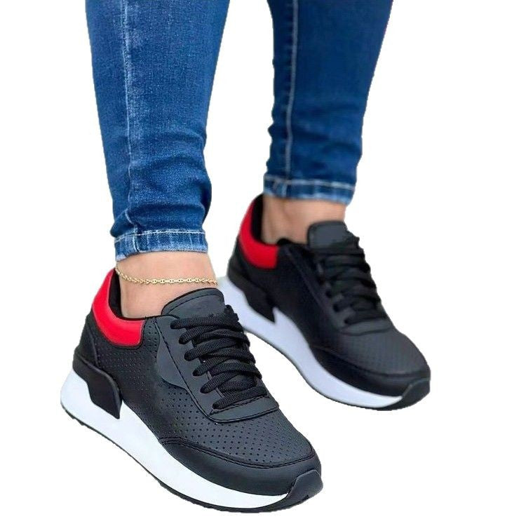 Baskets lacées perforées sportives pour femmes Chic und Stil