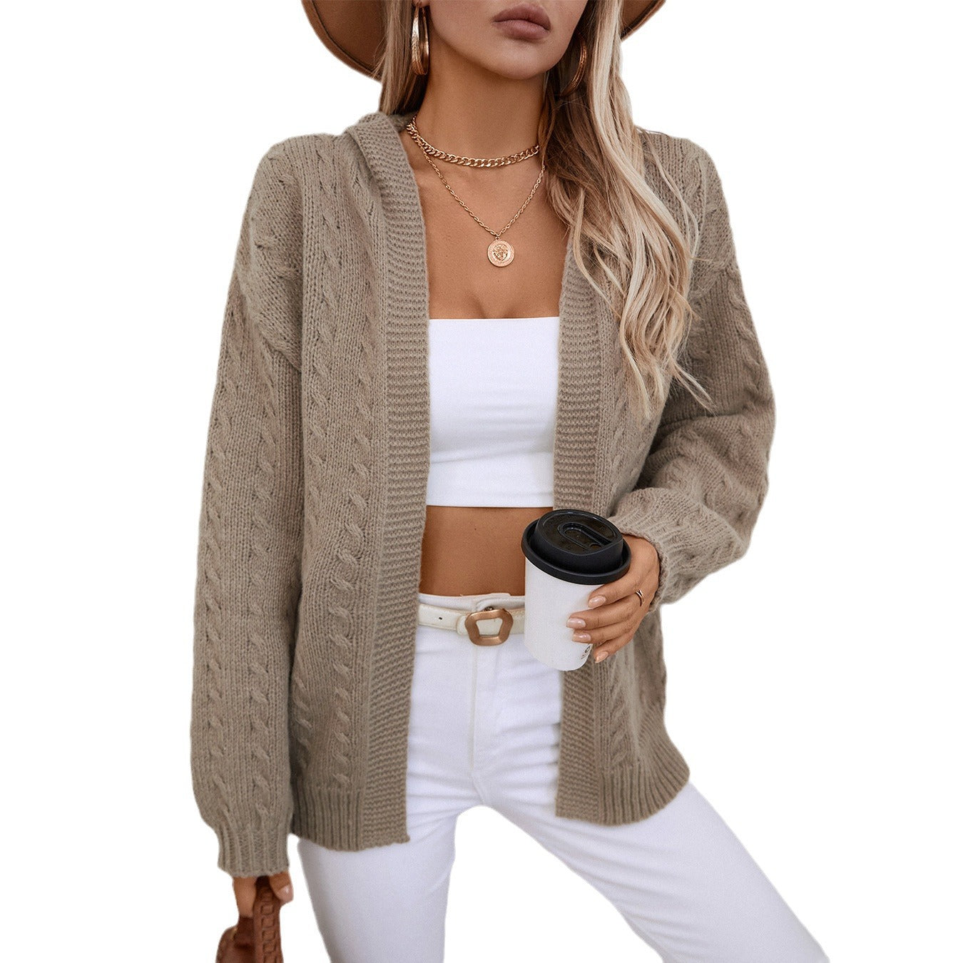 Veste en tricot pour femmes avec capuche et joli tricot en torsades Chic und Stil