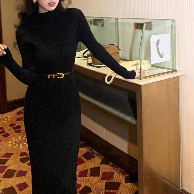Robe en tricot élégante pour femmes avec col roulé haut et joli motif en côtes Chic und Stil