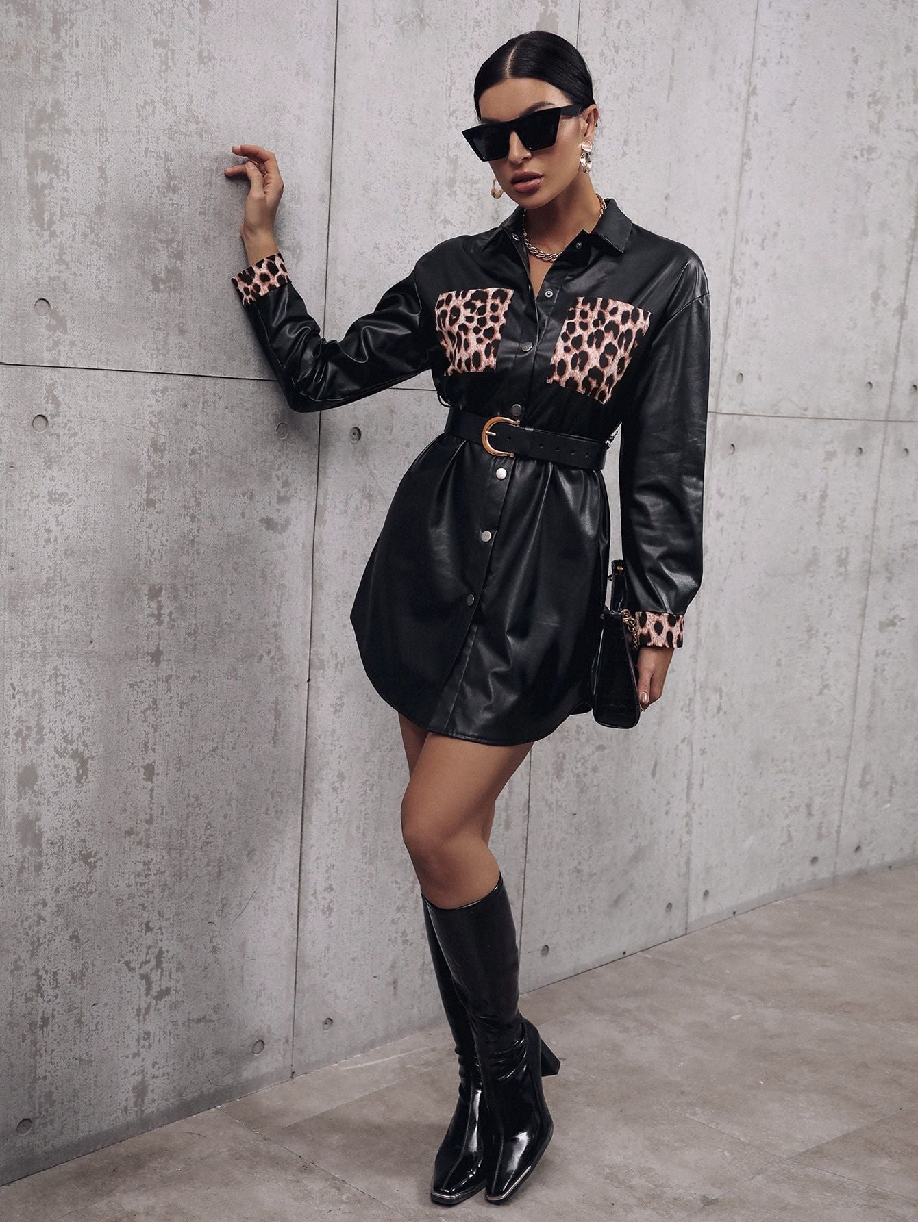 Robe chemise en simili cuir pour femmes avec imprimé animal et ceinture ajustable Chic und Stil