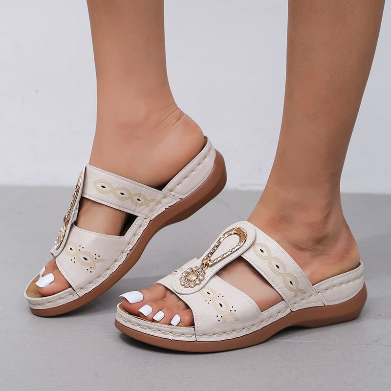 Sandales de loisirs mode pour femmes avec des sangles décorées et une semelle confortable Chic und Stil