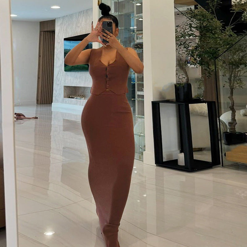 Robe maxi ajustée pour femmes avec détails de boutons et coupe étroite Chic und Stil