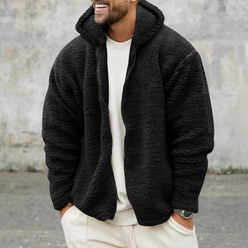 Cozy fleece jacket for men with hood and practical zippered pockets Chic and Style