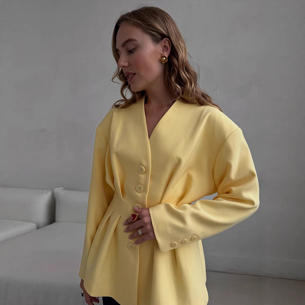 Blazer pour femmes avec une coupe cintrée et des détails de bouton élégants Chic und Stil