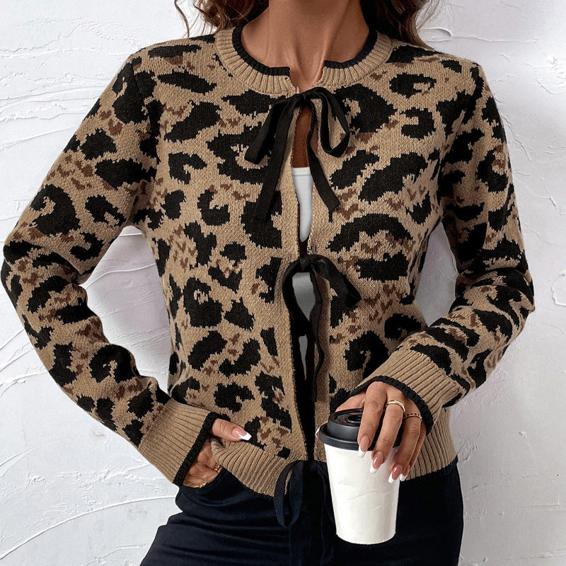 Cardigan en tricot à la mode pour femmes avec détail en nœud et motif animal Chic und Stil