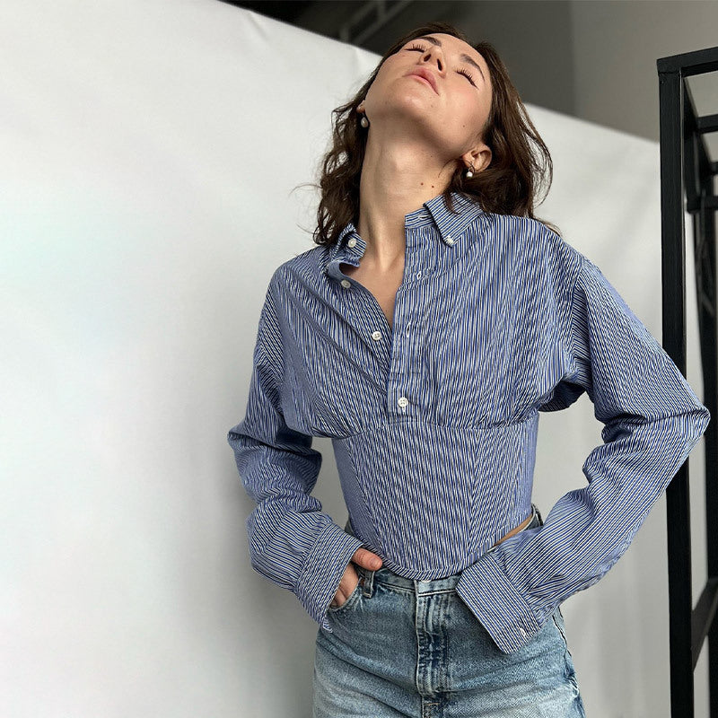 Blouse pour dames avec coupe innovante et manches structurées Chic und Stil