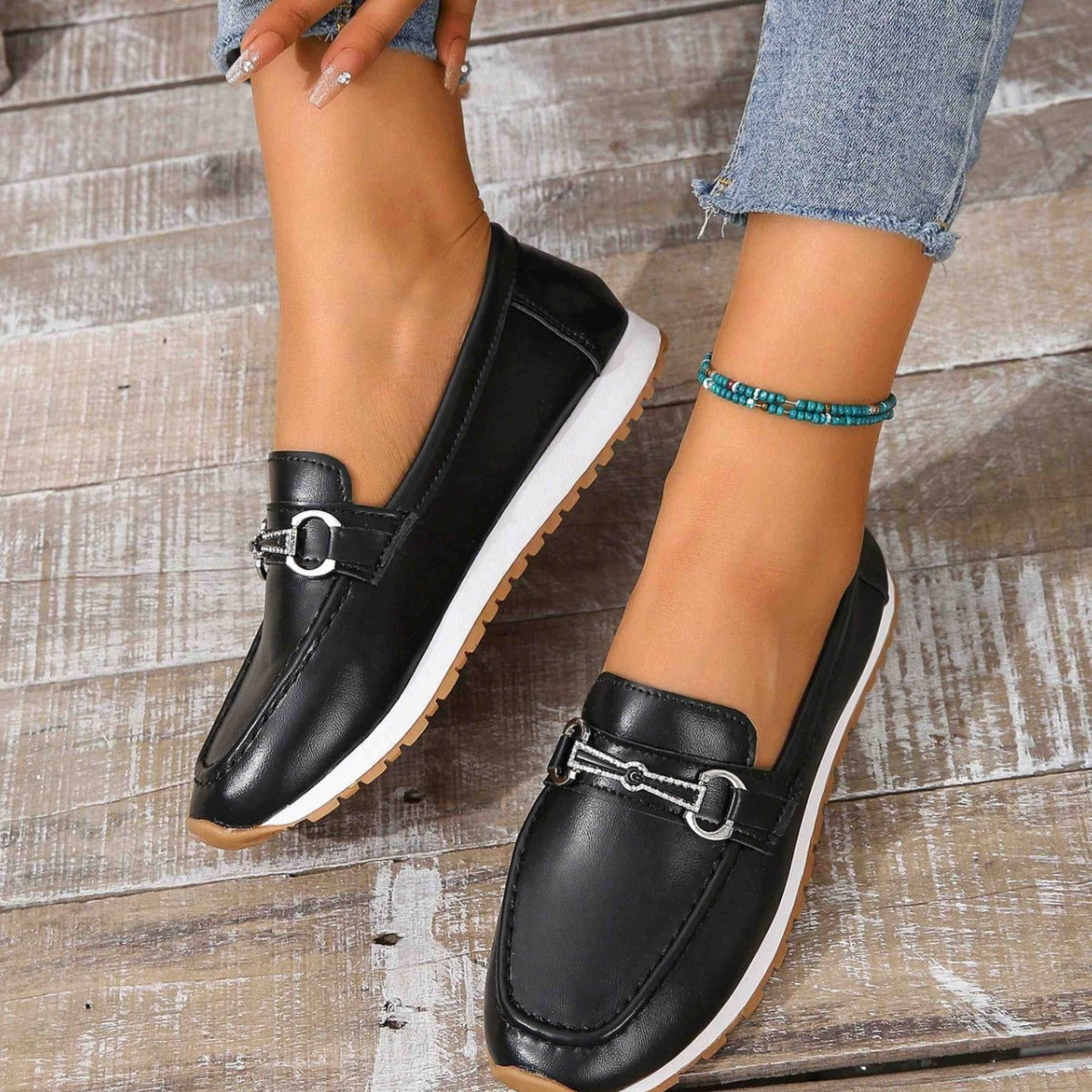 Mocassins élégants pour dames avec détail de boucle à la mode Chic und Stil