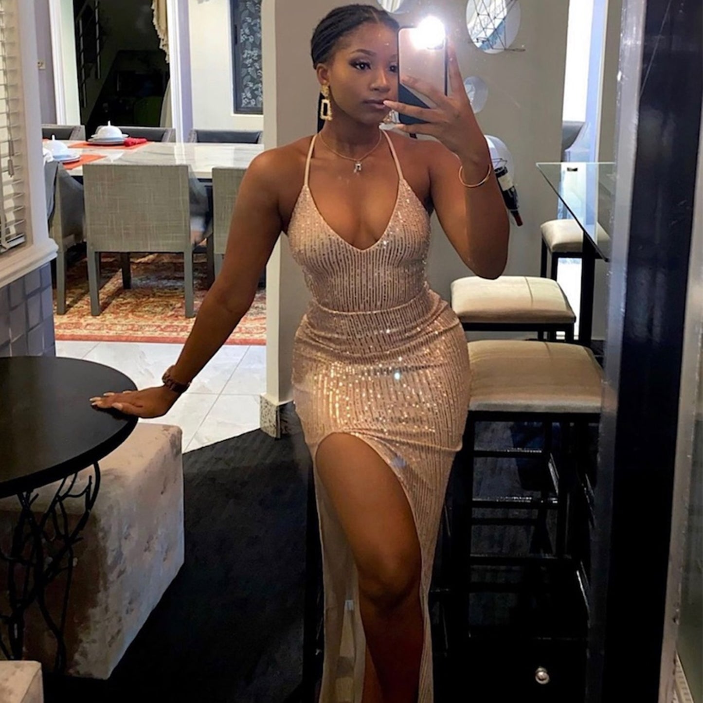 Robe de soirée à paillettes avec tour de cou Chic und Stil