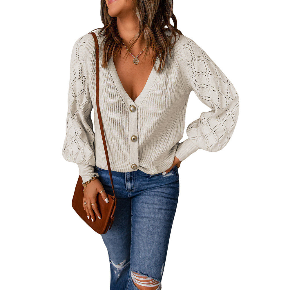 Dame cardigan avec motif de côtes romantique et détails de boutons élégants Chic und Stil