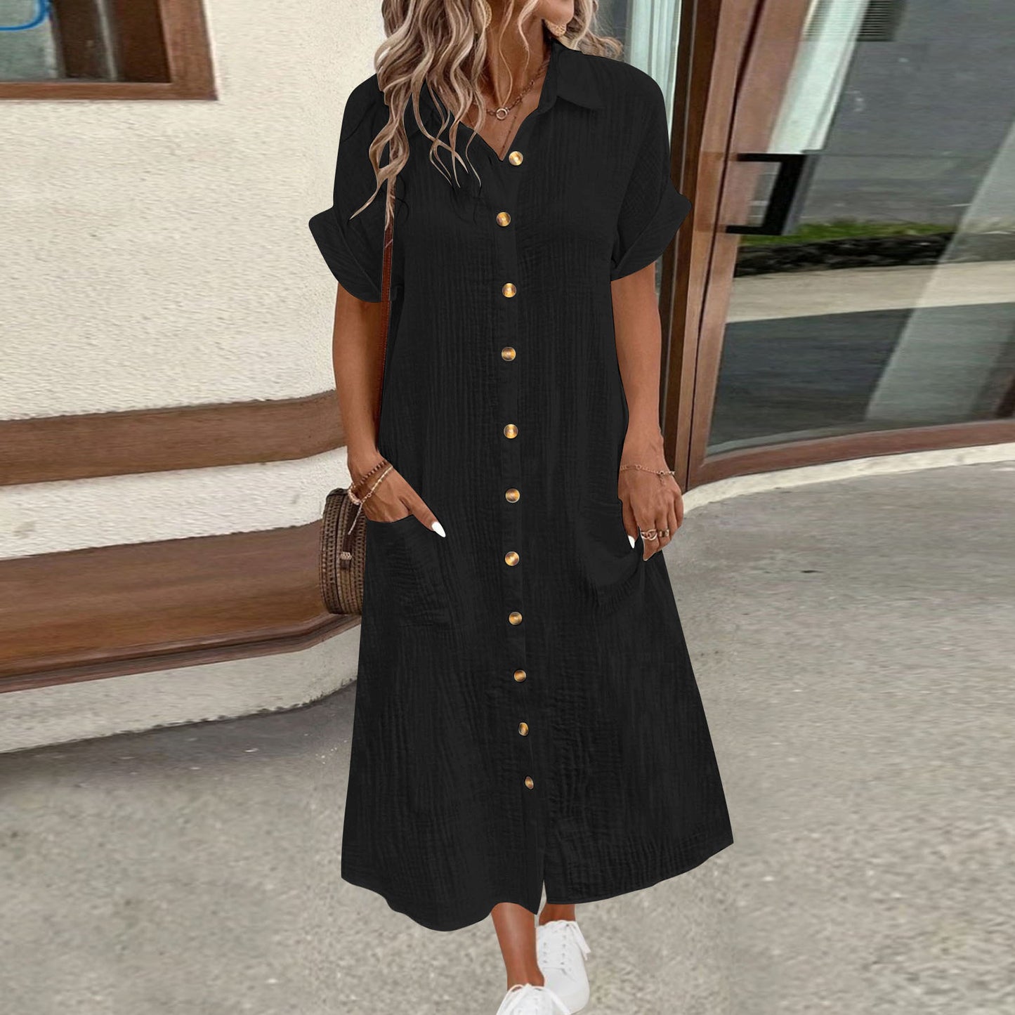 Robe chemise pour femmes avec des boutons décoratifs et des poches pratiques Chic und Stil