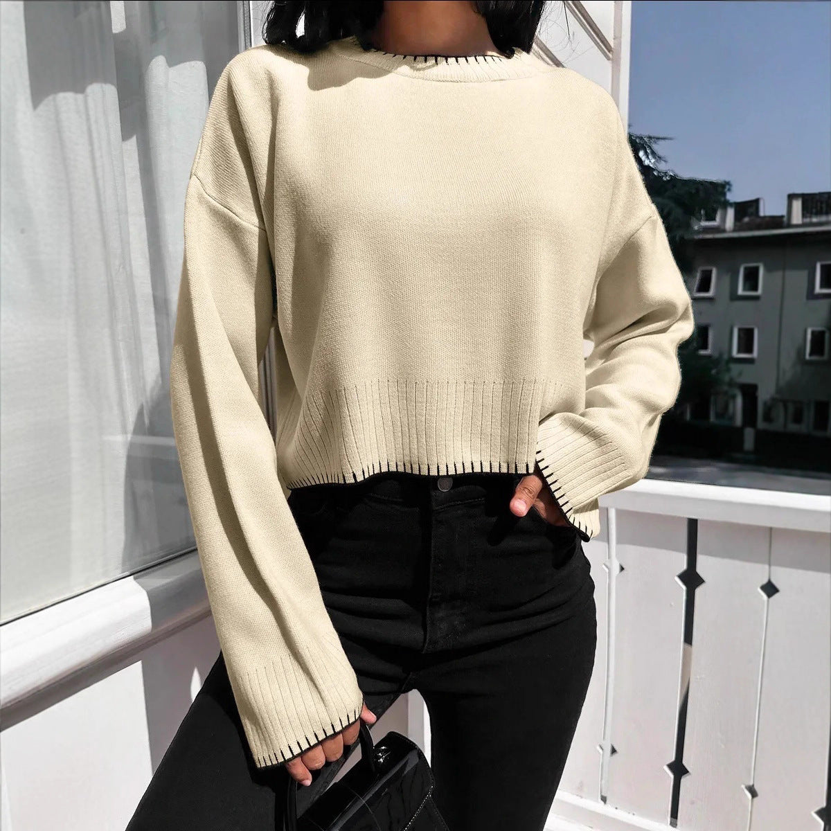 Pull en maille cropped pour femmes avec une fine structure côtelée et une coupe décontractée Chic und Stil