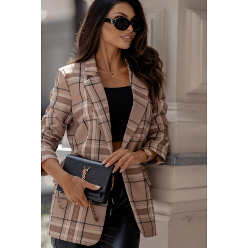 Blazer à carreaux pour femmes au style oversized moderne avec des détails élégants Chic und Stil