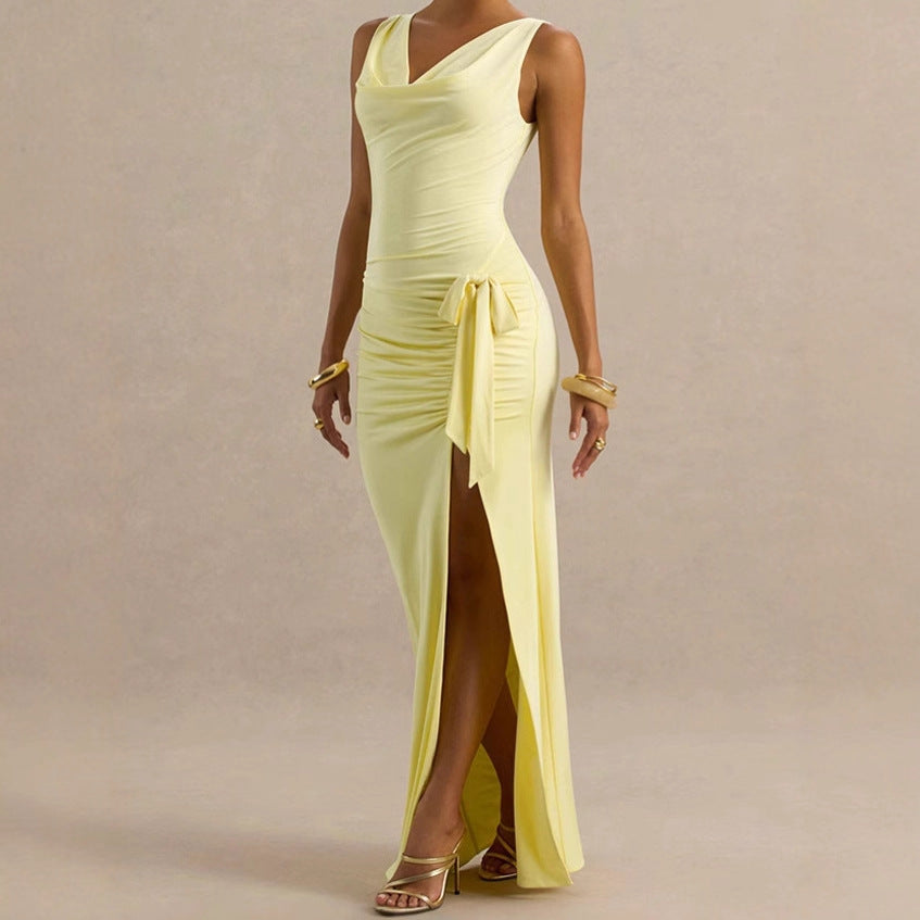 Robes de soirée élégantes pour femmes avec décolleté en V profond et détails de volants sur les côtés Chic und Stil