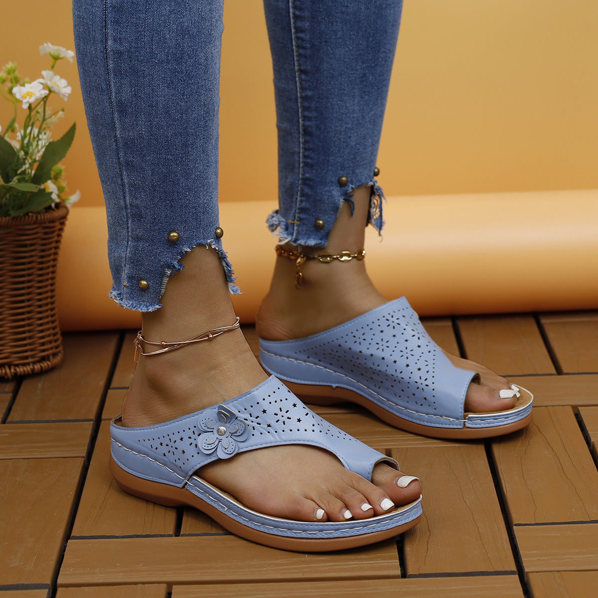 Sandales confortables et respirantes pour femmes avec coupe à la mode Chic und Stil