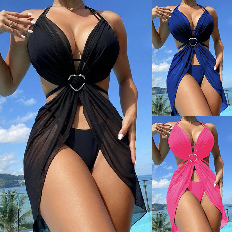 Maillot de bain pour femmes avec un élégant châle en chiffon et une accent cœur Chic und Stil