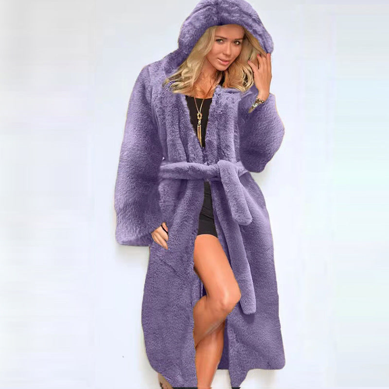 Dame à carreaux avec capuche et ceinture Chic und Stil