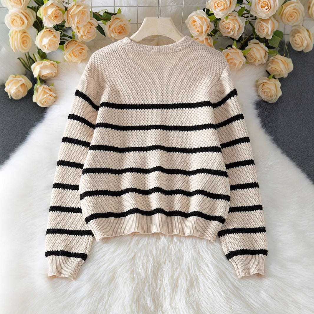 Dames pull en tricot rayé de haute qualité avec détail de bouton et coupe décontractée Chic und Stil