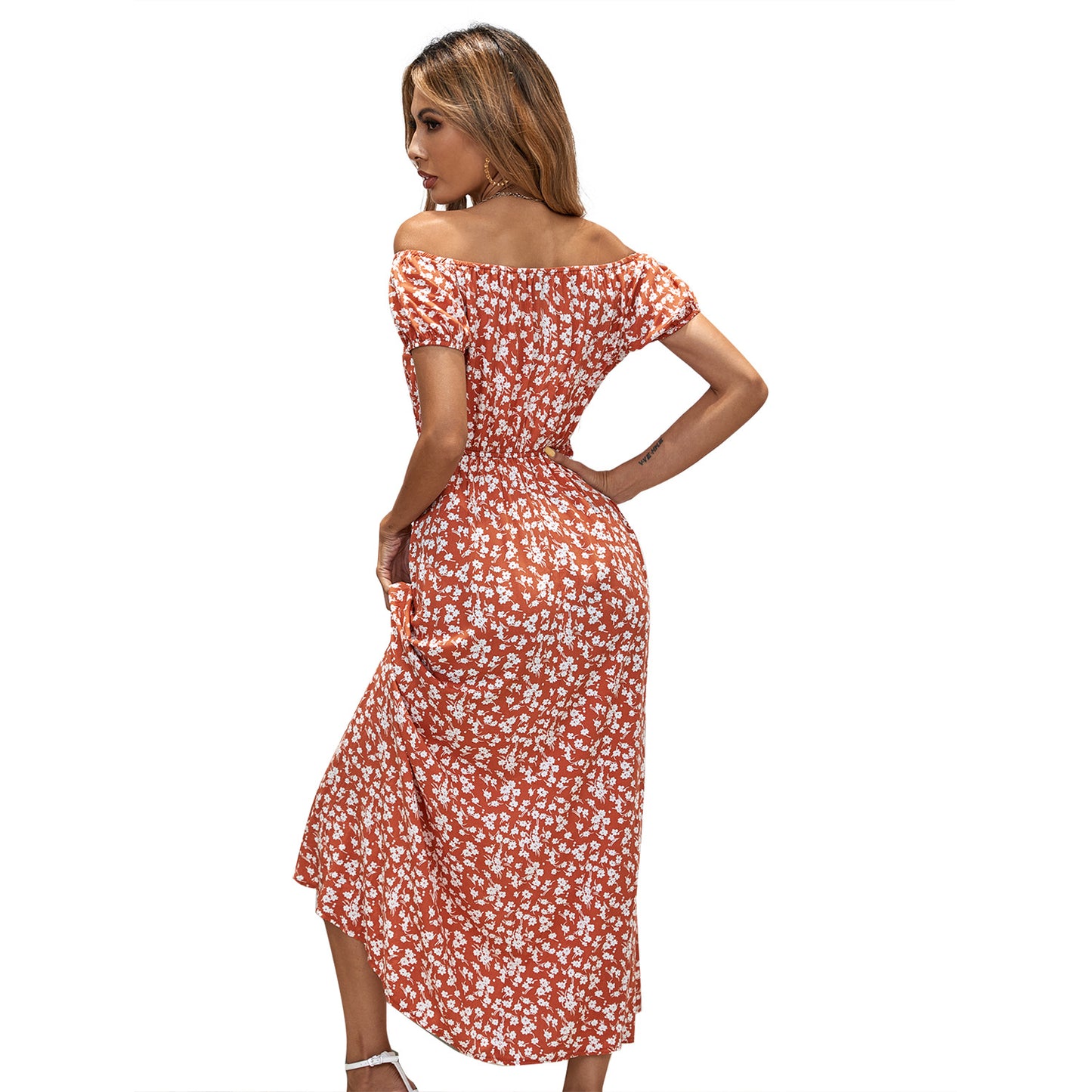 Robe maxi femme avec décolleté épaules nues et motifs floraux Chic und Stil