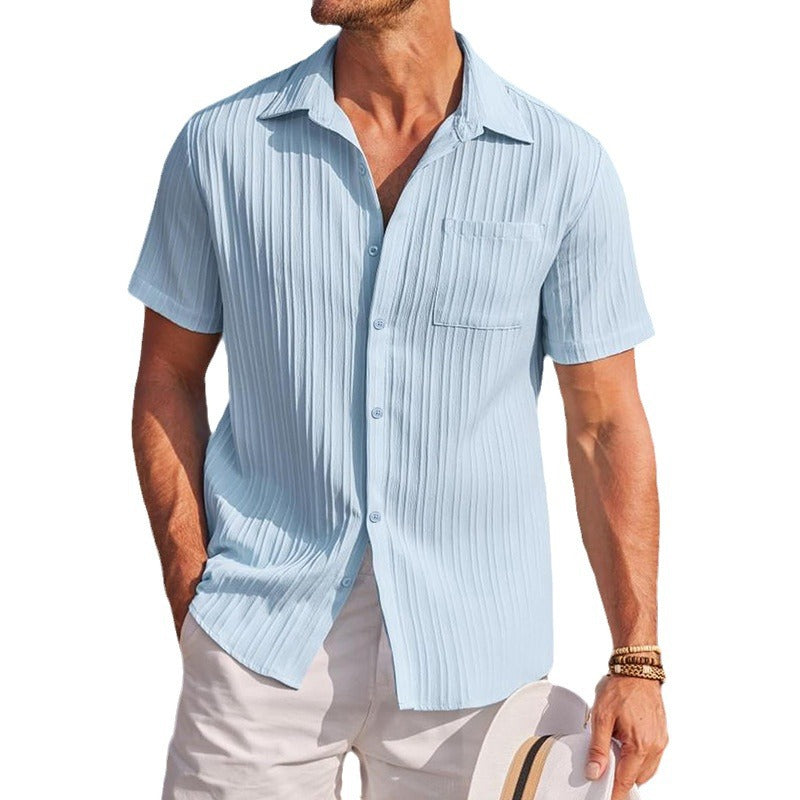 Chemise à manches courtes pour hommes avec de fines rayures et poche poitrine Chic und Stil
