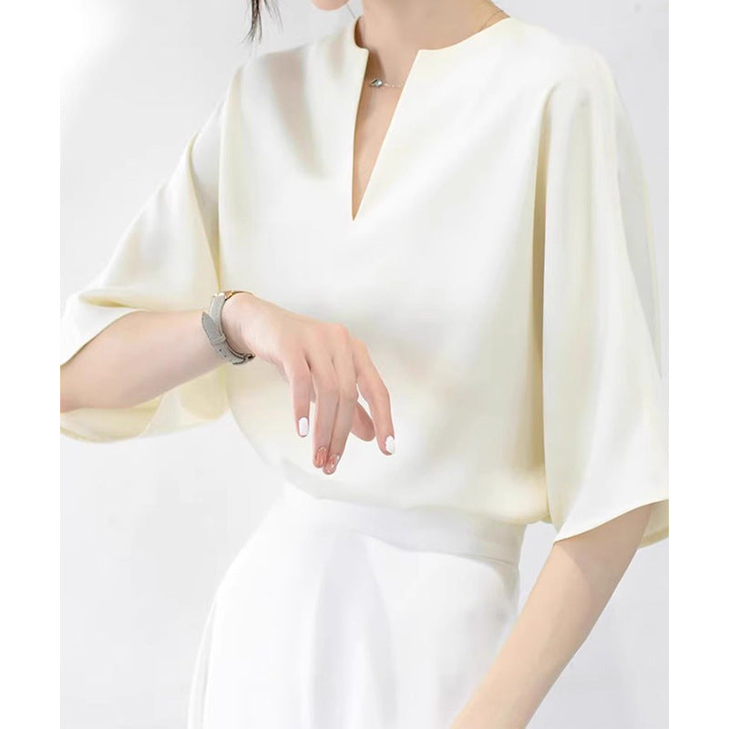 Blouse en soie pour femme à col en V avec des manches fluides Chic und Stil