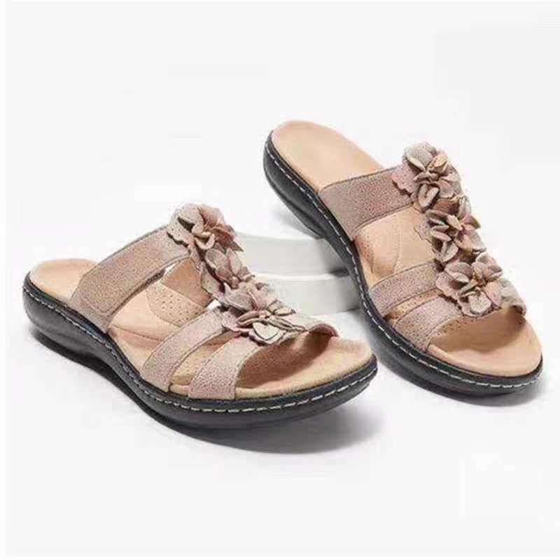 Sandales pour femmes avec accent floral Chic und Stil
