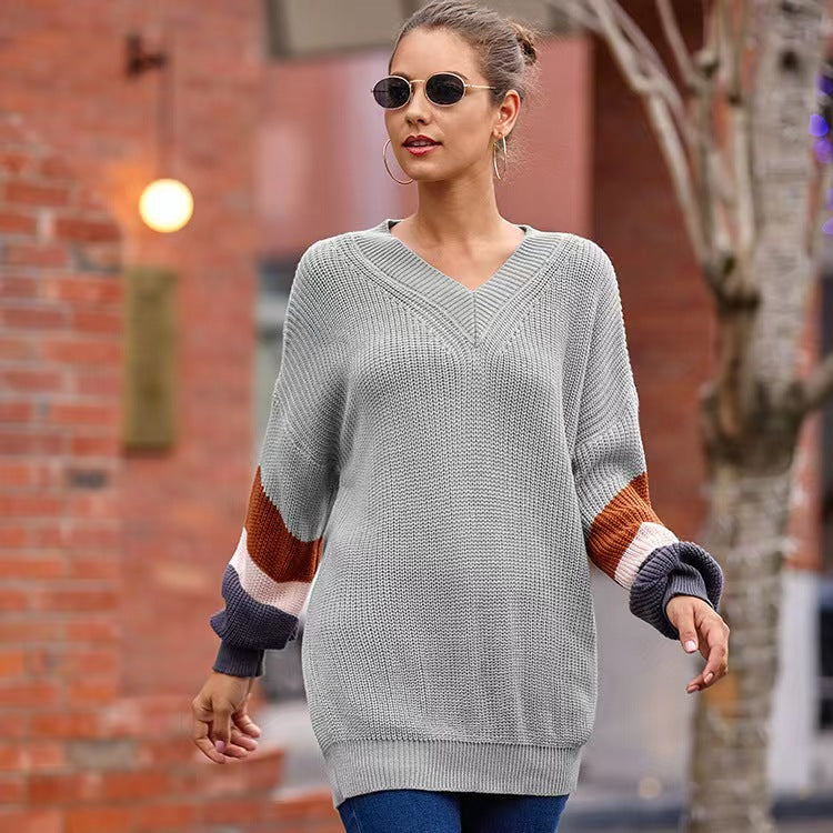 Knit pullover for women with V-neck and matching sleeves in Chic und Stil color
